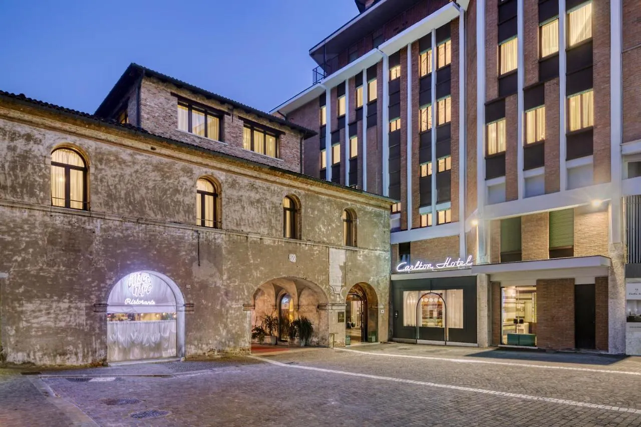 Porta Altinia Suites Treviso 4*,